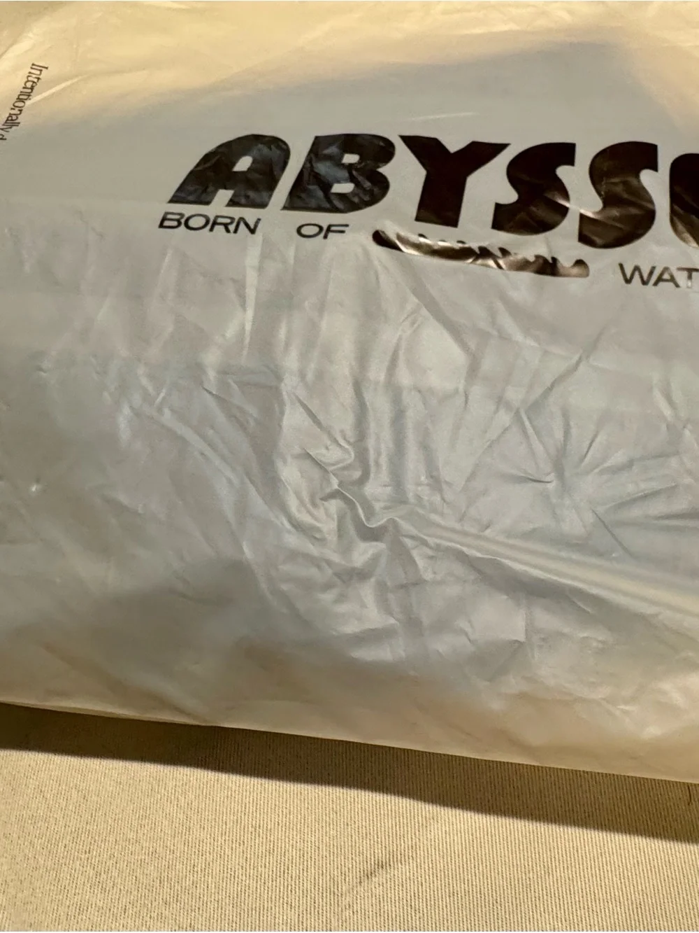 ABYSSE Shorty Wetsuit MINI- Royal Blue - kid - brand new. Size 8